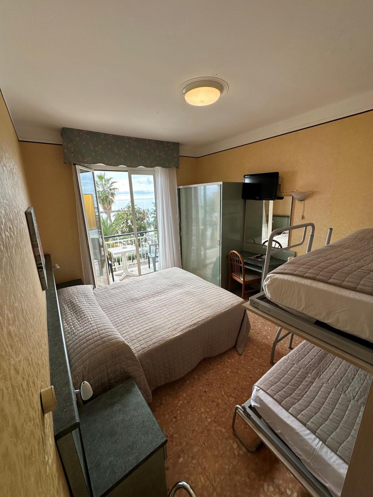 Hotel Svizzera 아르마 디 타지아 외부 사진