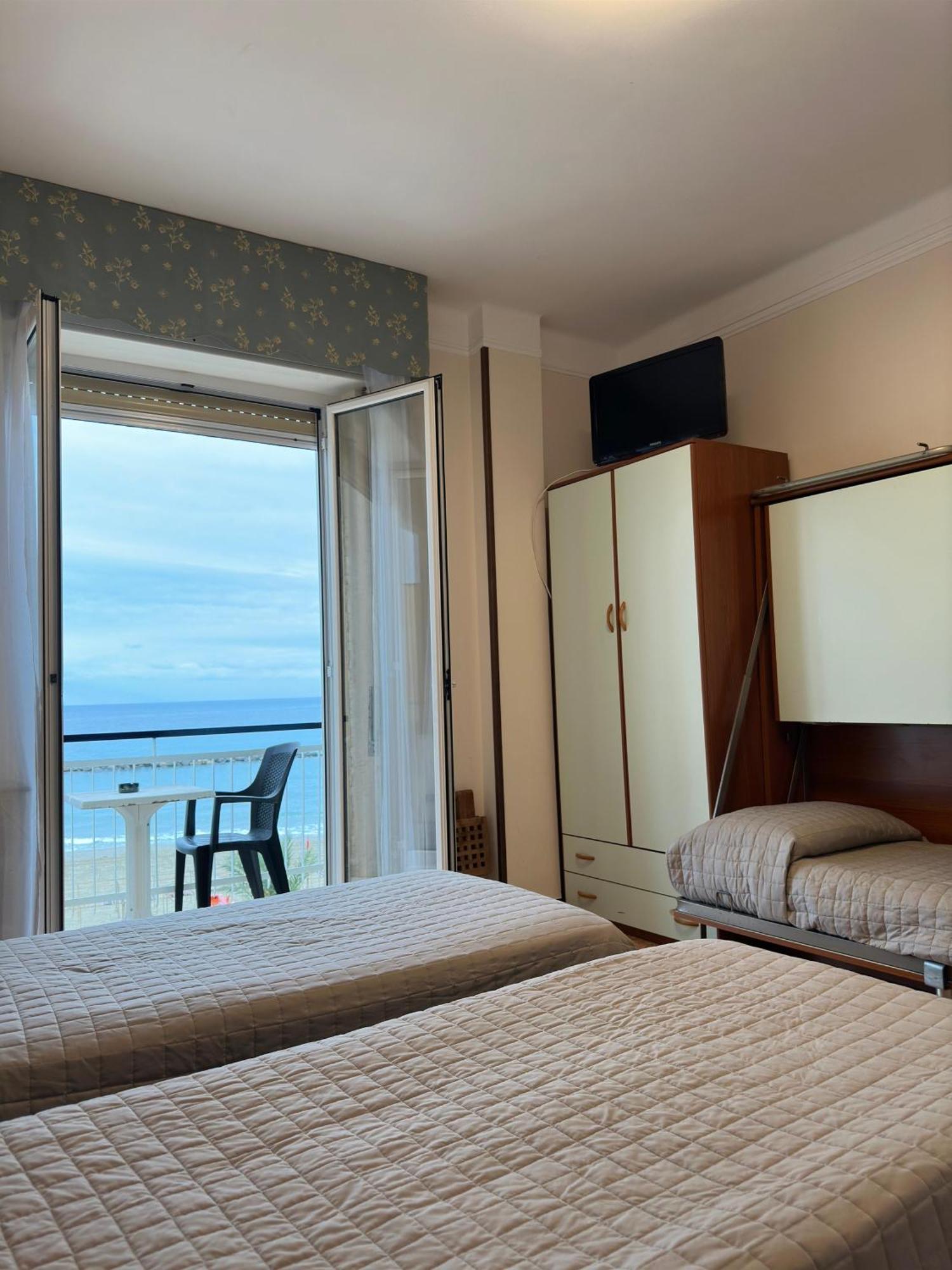Hotel Svizzera 아르마 디 타지아 외부 사진